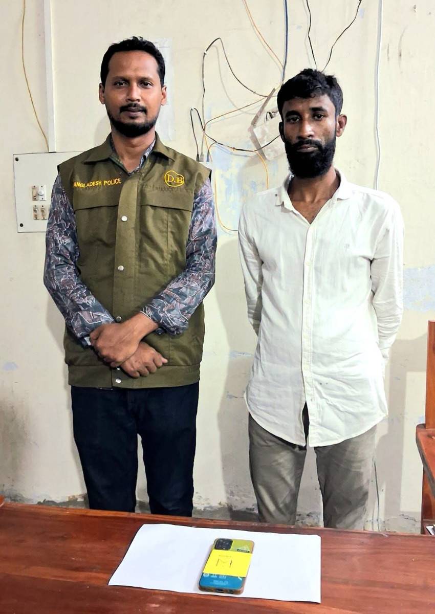 ঠাকুরগাঁওয়ে ডিবির অভিযানে অনলাইন ক্যাসিনো ও জুয়ার অভিযোগে গ্রেপ্তার ১