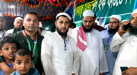 ব্রাহ্মণবাড়িয়ার সাদেকপুরে আলহাজ্ব মোজাম্মেল হক ফাউন্ডেশনের ইসলামী মহাসম্মেলন অনুষ্ঠিত