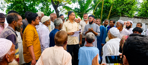 ভোটকেন্দ্র স্থানান্তরের প্রস্তাব স্থগিতের দাবি, সরেজমিনে পরিদর্শনে জেলা নির্বাচন কর্মকর্তা