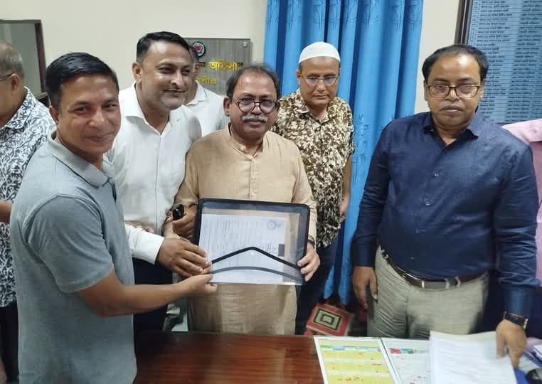 ঠাকুরগাঁও-১ আসনে মির্জা ফয়সাল আমীনের মনোনয়নপত্র দাখিল